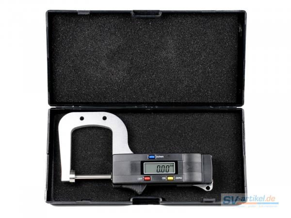 Digital_thickness_measuring_instrument_in_case