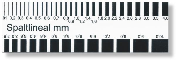 Magnetic_photo_measurement_card_with_gap_width_measurement